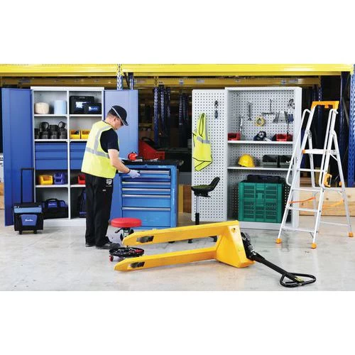 26-piece 1/4 Tool Set - Manutan - Image 2